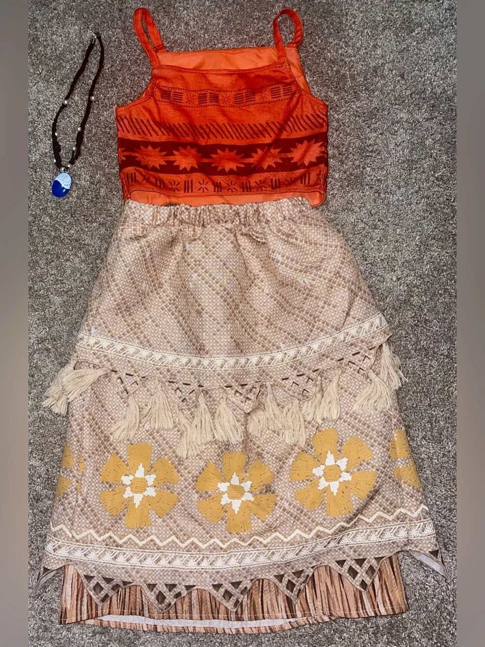 Disney Store Moana costume 5/6 top skirt necklace sash Halloween